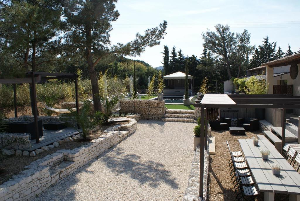 L'Auberge De L'Aubergine エガリエール エクステリア 写真